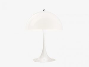 Panthella 320 bordlampe akryl og plast | bordlampe med semitransparent opal akrylskærm og reflektorer der skaber behagelig, stemningsfuld belysning uden direkte blænding ved læsepladser