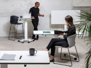 MG Talent 500 mobilt undervisningsbord | bord med hjul og sammenklappelig funktion der gør det nemt at flytte og opbevare i klasselokaler