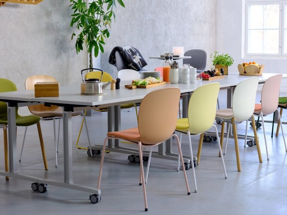 U-Connect klapbord | let og fleksibelt bord med foldemekanisme, stålstel og letvægts bordplade i laminat eller melamin, velegnet til kontor, undervisning eller kantine