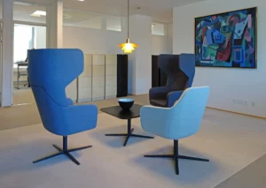 Referencer indretningsprojekt med moderne og funktionel kontorindretning med moderne erhvervsmøbler