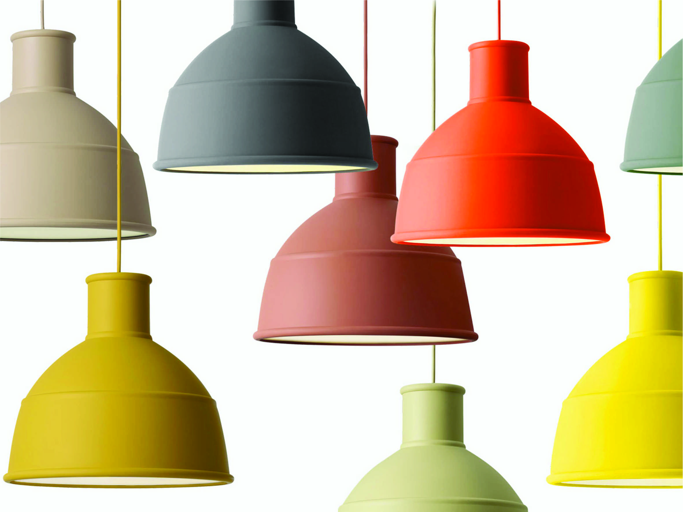 Muuto Unfold pendel | loftlampe i fleksibelt silikonegummi med blødt og varmt udtryk